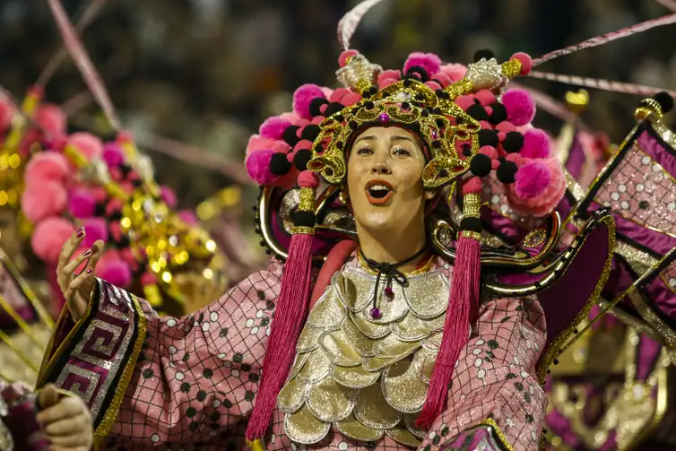 São Paulo (SP), 01/03/2025 - Carnaval 2025 - Sambódromo do Anhembi, desfile do Grupo Especial -Escola de Samba Rosas de Ouro. Foto Paulo Pinto/Agência Brasil