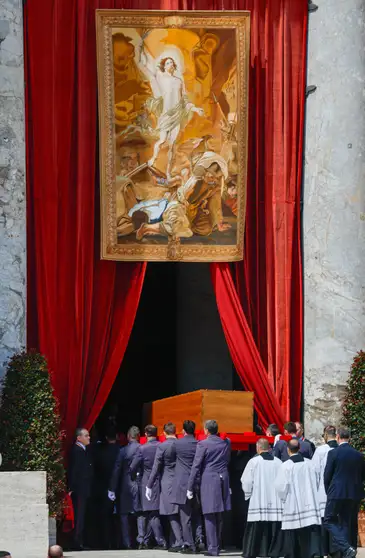 Ricardo Stuckert/PR Vaticano, 26/04/2025 - Missa Ezequiel em intenção de Sua Santidade o Papa Francisco. Átrio da Basílica de São Pedro, Praça de São Pedro. Foto: Ricardo Stuckert/PR