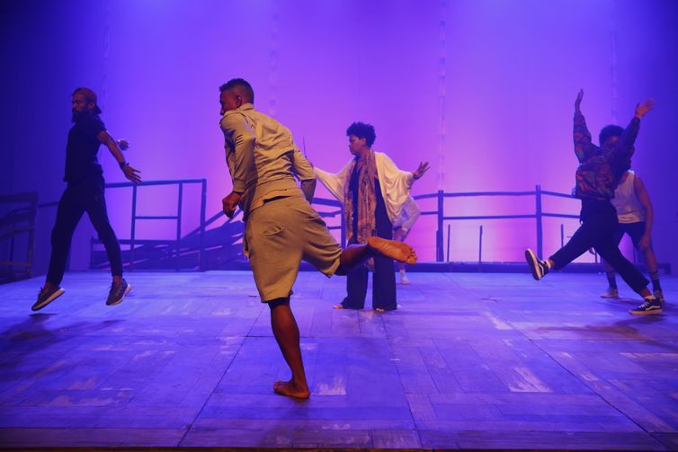 Rio de Janeiro (RJ), 15/05/2025 – O musical Torto Arado, no Teatro Riachuelo. Foto: Fernando Frazão/Agência Brasil