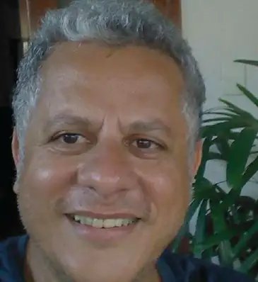 Edson Farias, Sociologo da UnB, concede entrevista ao programa Roda de Samba, da Radio Nacional.