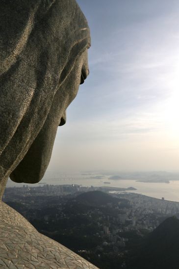  Cristo Redentor completa 90 anos.
