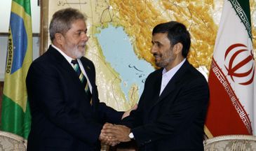 Ricardo Stuckert/PR Irã, 16/05/2010 - Presidente Luiz Inácio Lula da Silva é recebido pelo presidente do Irã, Mahmoud Ahmadinejad. Foto: Ricardo Stuckert/PR