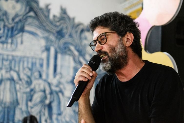 Rio de Janeiro (RJ), 15/09/2025 – Poeta Lirinha, do Cordel do Fogo Encantado, participa de roda de conversa no MIMO Festival
Foto: Rogério Von Krüger/MIMO Festival Divulgação