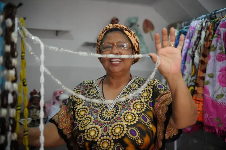 Tomaz Silva/Agência Brasil Rio de Janeiro - Mãe Nilse de Iansã no terreiro Ilê Omolu Oxum, em São João de Mereti