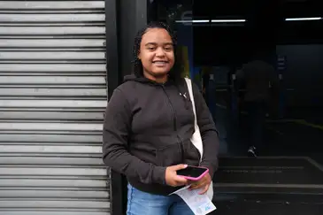Rio de Janeiro (RJ), 09/11/2025 – A candidata Graziele Silva dos Santos ao terminar as provas do Exame Nacional do Ensino Médio (Enem), na Universidade Estácio, na Tijuca. Foto: Fernando Frazão/Agência Brasil