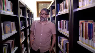 Rio de Janeiro (RJ), 25/11/2024 - Jeferson Tenório. O programa Caminhos da Reportagem destaca As marcas do racismo na escola. Frame: TV Brasil/Divulgação