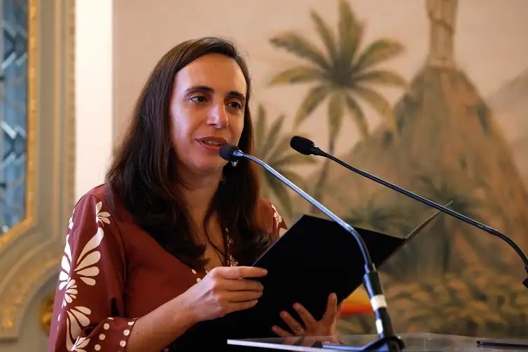 Tânia Rêgo/Agência Brasil Rio de Janeiro (RJ), 25/03/2026 - Solenidade de abertura da exposição de arte e caligrafia, Horizontes em Diálogo, no Theatro Municipal do Rio de Janeiro (TMRJ), abre o calendário de 2026 no contexto do Ano Cultural China-Brasil. Foto: Tânia Rêgo/Agência Brasil