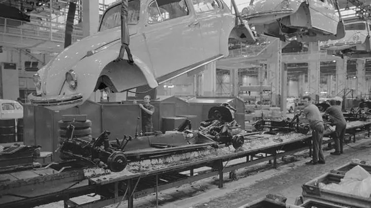 Como empresas brasileiras e multinacionais colaboraram com a ditadura. Na foto a linha de montagem do Fusca na Volkswagem. Foto: Arquivo Nacional/Divulgação
