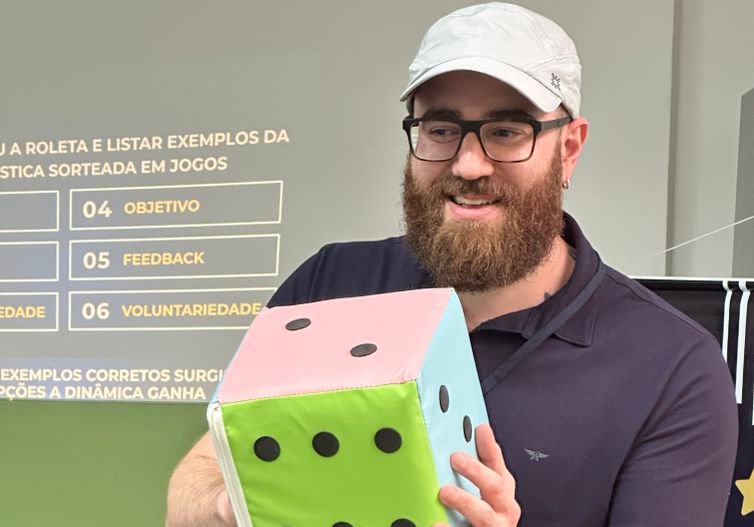 28/04/2026 - Iniciativa aposta no protagonismo social em escolas de Petrópolis. O idealizador da iniciativa, Victor Prado, enxerga no programa uma oportunidade de ampliar a perspectiva dos jovens sobre temas normalmente estigmatizados.  
Foto: Divulgação/Leia Brasil