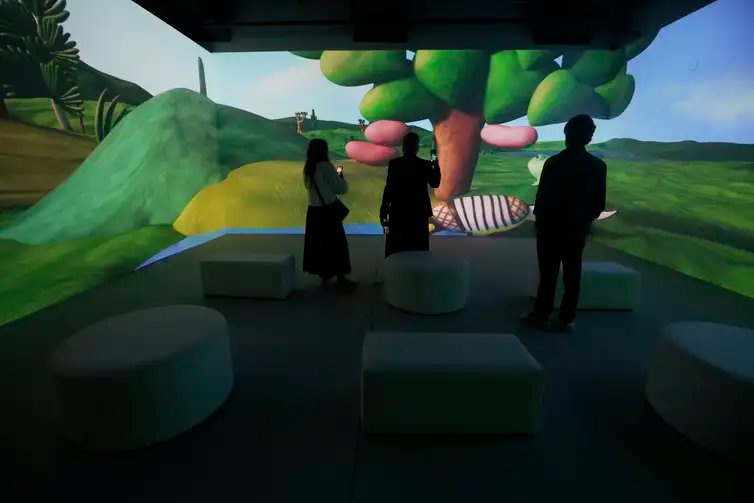 Paulo Pinto/Agência Brasil São Paulo (SP), 14/08/2026 - Exposição que celebra 140 anos do nascimento de Tarsila do Amaral.Com cerca de 40 obras projetadas em 360 graus, “O Brasil de Tarsila” inaugura o Nubank Arte Lab, novo espaço de arte imersiva no Conjunto Nacional em São Paulo. Fotos: Paulo Pinto/Agencia Brasil