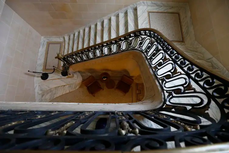 Sede da Casa Firjan, conhecida como Palacete Linneo de Paula Machado, em Botafogo, no Rio de Janeiro, abre a exposição “Transformação”, que ocupará o antigo edifício e os jardins, e fica em cartaz até dezembro.