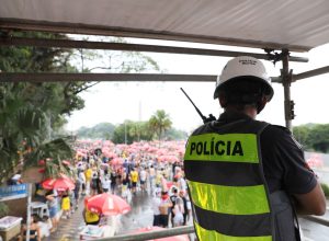 Ao menos 30 celulares foram recuperados utilizando agentes fantasiados em blocos de rua da capital - Foto: GESP