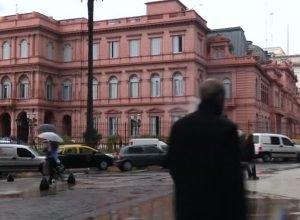 2018-05-08t191132z_1_lva0038f0f60z_rtrwnev_e_2186-argentina-peso.jpg
