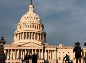 2026-01-03t191712z_1_lynxmpem020h8_rtroptp_4_eua-venezuela-congresso-democratas.jpg