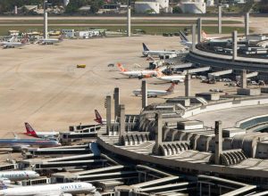 2765px-riodejaneiro_aerea_aeroportogaleao-131756cut.jpg