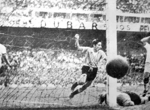 Momento em que Ghiggia calou o Brasil - Foto: Reprodução