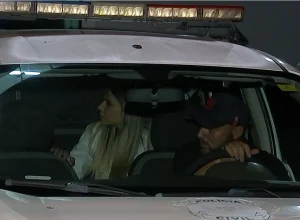 Momento em que Samara foi  levada à Piracaia - Foro: Reprodução/TV