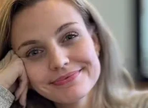 Damaris Vitória Kremer da Rosa morreu de câncer dois meses após ser absolvida, depois de passar seis anos presa injustamente. O câncer foi diagnosticada na prisão - Foto: Reprodução/Redes Sociais