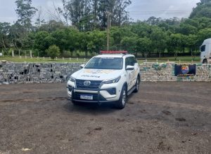 Três pessoas foram presas em flagrante durante a apreensão da cocaína - Foto: Divulgação/GESP