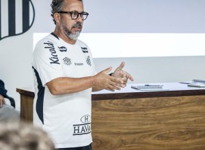 cleber_xavier_contrato_tecnico_santos.jpg