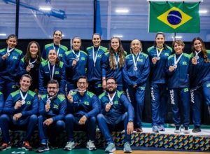 foto-podio-volei-1024x683.jpg