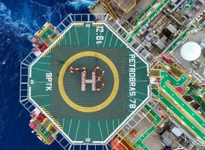 fpso_p-78_chegada_campo_de_buzios_foto1_-_credito_divulgacao_petrobras_2.jpg