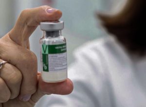 instituto_butantan_esta_desenvolvendo_a_primeira_vacina_contra_a_dengue_totalmente_brasileira_.jpg