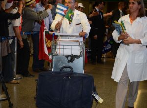 medicos_cubanos.jpg