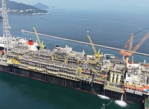 navio_plataforma_p-79.jpg