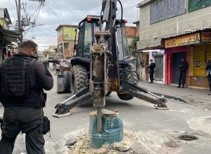 retirada_de_barricadas_na_cdd.jpeg