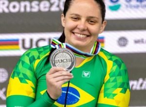 victoria_barbosa_bronze_ciclismo_para_2025.jpg